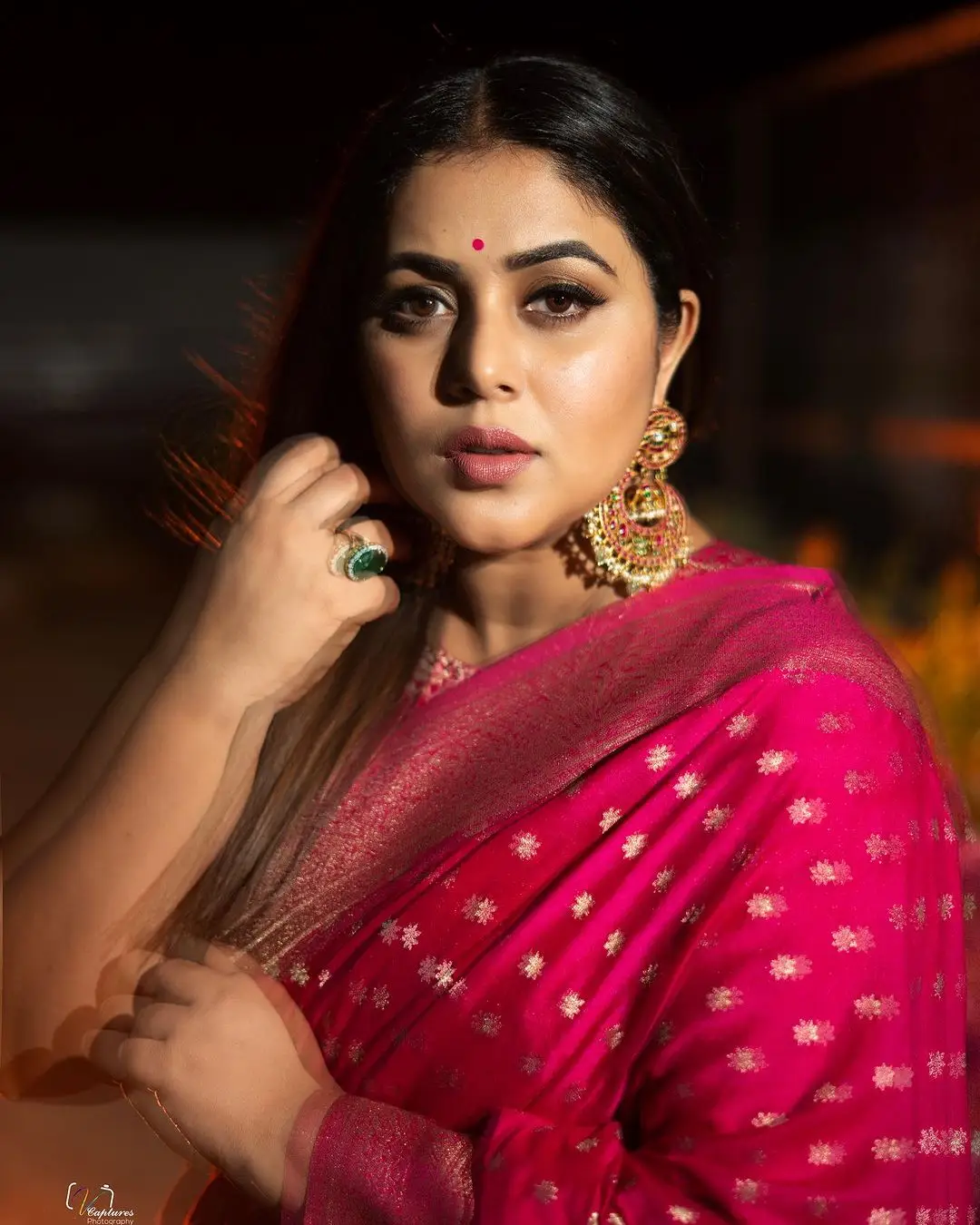 Shamna Kasim Wearing Beautiful Earrings Jewellery Pink Designer Saree